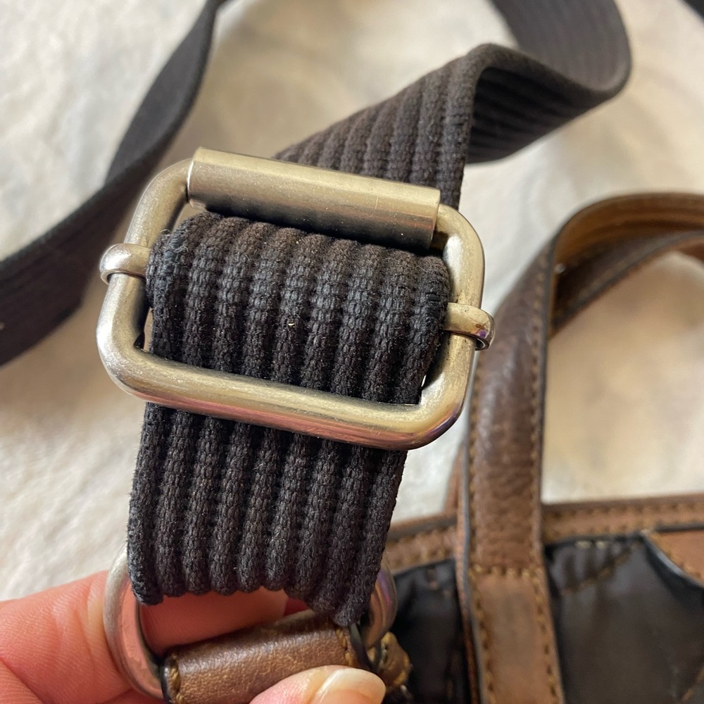 Fossil Black Quilted Crossbody Bag with Brown Accents - Picture 2 of 7